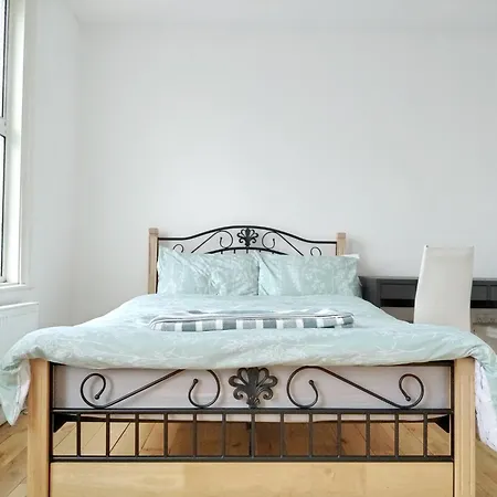 Cosy Rooms Near Canary Wharf & The O2